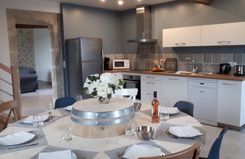 Nerac House | NEW: Beautiful stone house with fireplace and swimming pool