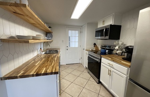 Horseshoe Bay House | NEW! Beautifully renovated familyand pet friendly duplex!