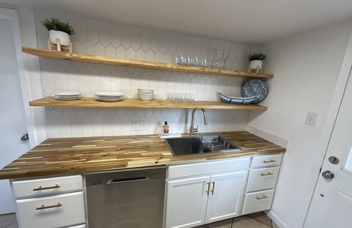 Horseshoe Bay House | NEW! Beautifully renovated familyand pet friendly duplex!