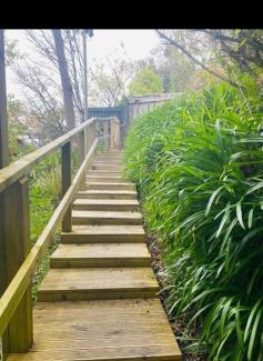 Lower Hutt House | New Birdsong Abode Central Guest House