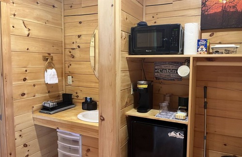 Floyd Cabin | NEW! Blue Ridge Bound Cabin 328