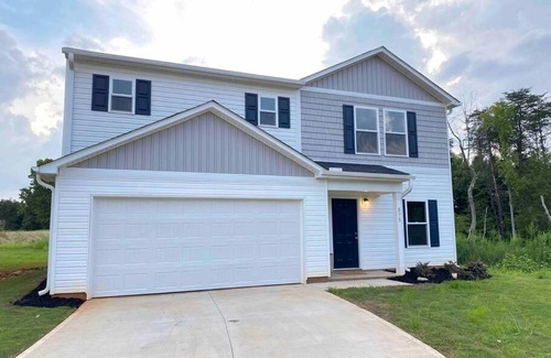 Inman House | New!!! Boiling spring - luxury home sleeps 6