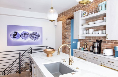 Brush Park Condo | NEW! Brush Park Brilliance! Walk->Stadiums DT Luxe 3BR