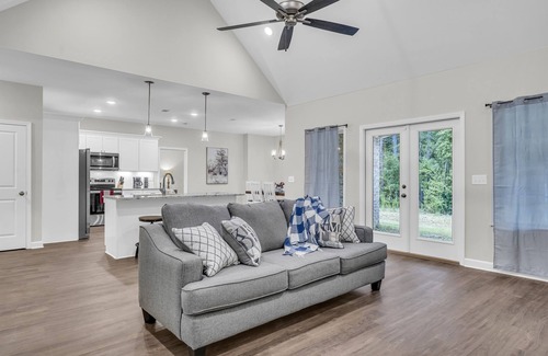 Pheba House | New Build | Close to MSU | Perfect for Families