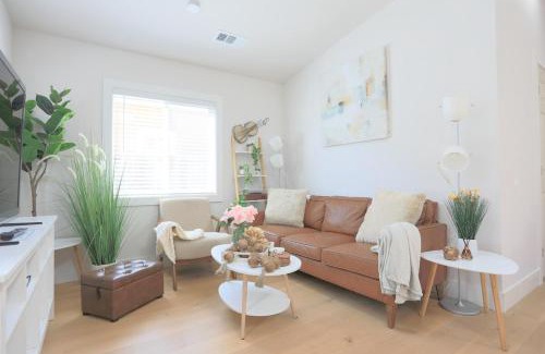 Sunnyvale House | New Build House Laundry Kitchen Airconditation