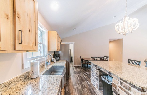 Gilbertsville House | NEW BUILD!- Lakeway Getaway- within minutes of local marina. Pet friendly!