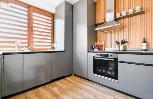 Sofia City Center Apartment | New Building, Free Parking – Perfect for Families