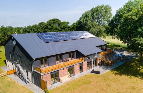Norstedt House | New building with historic charm and a large garden, centrally located between the North Sea and the Baltic Sea