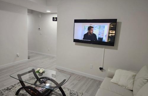 Southwest Edmonton House | New built house, Stay in Style Guest Suite, 2bedroom, 2bed, 2bath