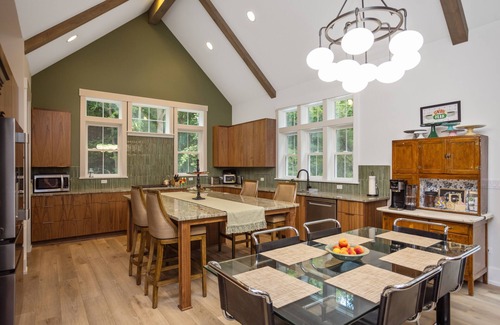 Shorewood-Tower Hills-Harbert House | New Built in 2024! 1/3 Mile 2 Beach AND Family Fun