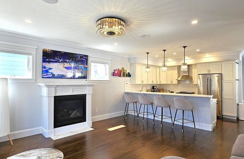 Boston House | New Built XL Modern House Near Tenean Beach,UMass Boston,Highway. With EVCharger