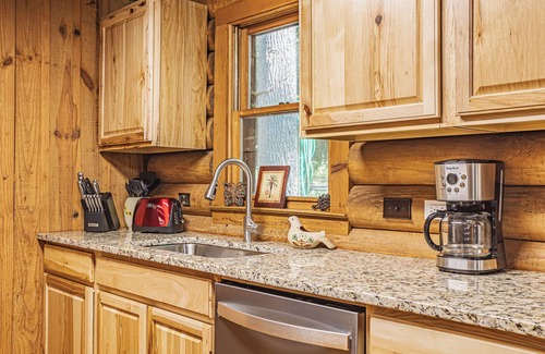 Lake Lure Cabin | New Cabin walking distance to Lake Lure Beach and minutes from Chimney Rock.