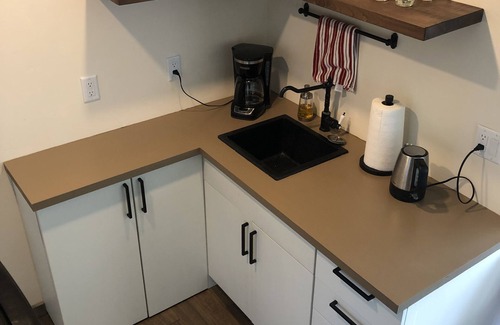Carbondale Apartment | New Carbondale apartment with access to trails, restaurants, 45 min. to Aspen