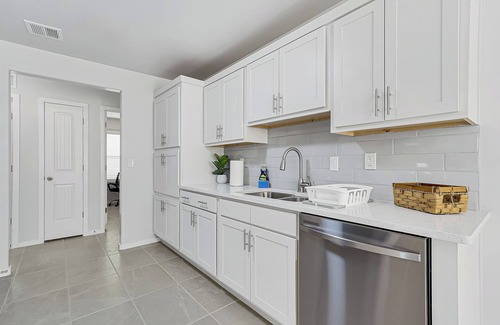 Biggs Field House | NEW Casa Oakhampton 3 bedroom 1 bathn