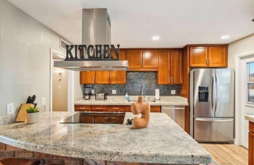 Scottsdale Estates Nine House | NEW Casa Rodeo, 4 Min to Old Town Scottsdale! Hot tub, No bunkbeds!