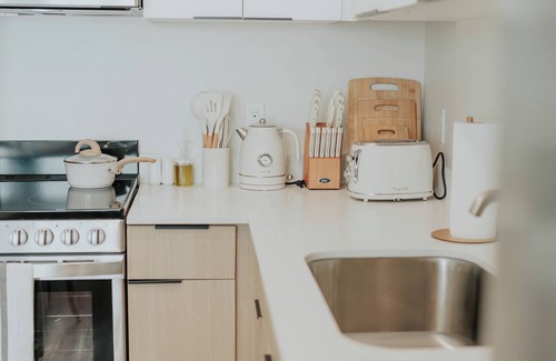 Downtown Salt Lake City Apartment | NEW Central SLC Apt l Citview l CLose to Skiing