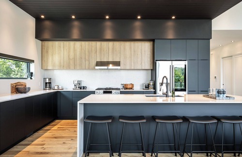 La Conception House | NEW! Chalet Aurora | 5 Bedrooms | Hot tub | Outdoor Pool/Tremblant Living