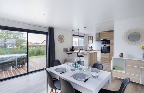 Bretignolles-sur-Mer Ski Chalet | New Chalet for 8 in a residence with pool