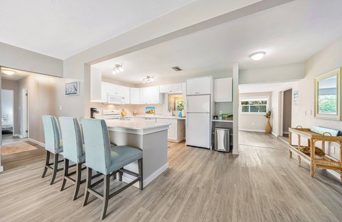Alta Vista House | NEW! Charming 3/3 Home near Payne Park and Legacy Trail