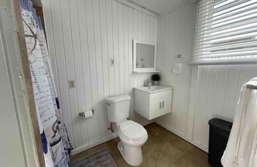 Cabo Rojo Cabin | New! Charming Cabin near Combate Beach