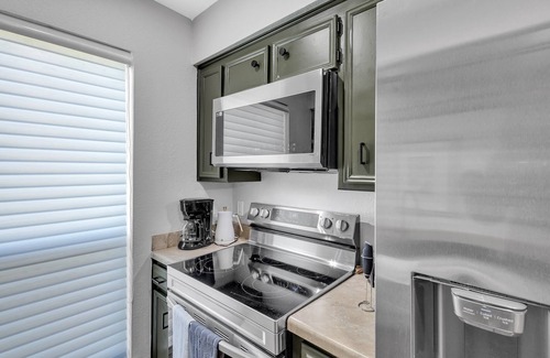 West Arlington House | NEW! Charming Getaway in the Heart of Arlington