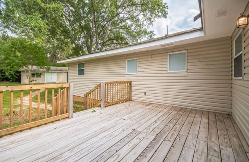 Clinton House | NEW! Charming Southern Retreat Near Historic Downtown