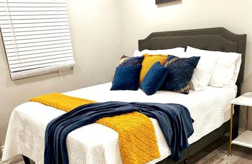 Weslaco Apartment | NEW! close to Downtown, Malls & Premium Outlets, with Balcony