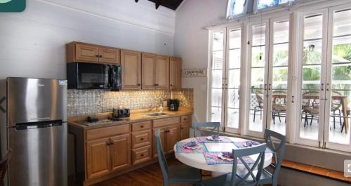 Historic Seaport Apartment | New Coastal Rose - Bright Loft with High Ceilings
