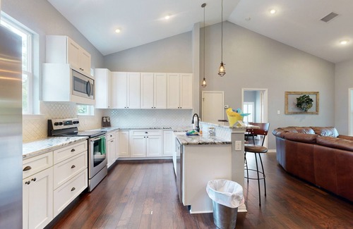 Marble Falls House | New Colorado River Home w/Large Deck, Canoe & Paddleboards