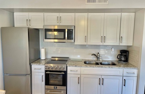 Melbourne Condo | NEW COMPLETE REMODEL, MELBOURNE HARBOUR VIEWS
