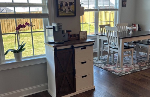 Evans House | New Construction! 5-bedroom home in Evans,GA with WiFi,Jacuzzi,Chef's Kitchen
