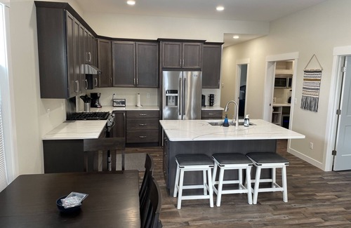 Clear Lake House | New Construction Home, 1 block to Legendary Surf District/Blocks to downtown