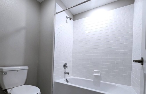 Riverview House | New Construction w/ multiple amenities just MINUTES from bustling Downtown Tampa