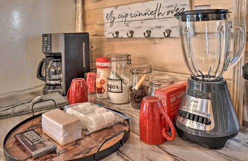 Broken Bow Apartment | NEW! Couple’s Retreat: Woodsy Broken Bow Studio!