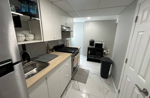Piscataway Apartment | New Cozy 2-bedroom basement apartment with WiFi, AC in welcoming Piscataway