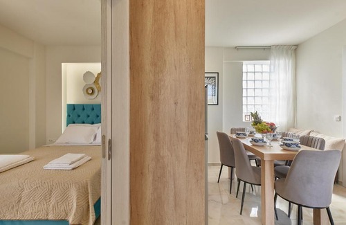 Stavromenos Apartment | New cozy apartments in Crete Coast with pool and dining area