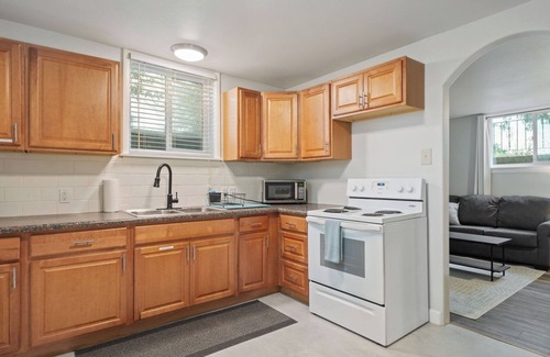 Cheyenne Apartment | NEW! Cozy Carriage Haus - UNIT B - Discount for Monthly Stays