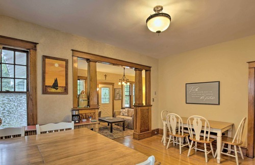 Eau Claire House | NEW! Cozy Eau Claire Home - 1/2 Mi to Carson Park!