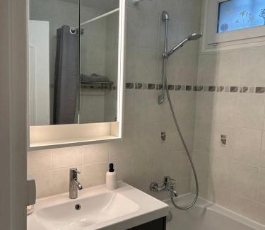 Provinces - Chavril Apartment | New & Cozy