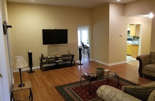 Peach Orchard House | New Cozy Home Located minutes From the Masters!