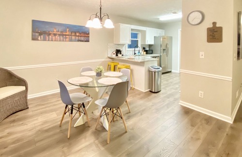 Buford House | 💥NEW⚡️Cozy Modern Trendy Home of Buford 3 mins from Mall of GA🌟