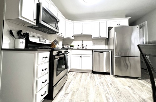 West Lafayette House | New! Cozy Quiet Cottage Near Purdue, Large Fenced Backyard!