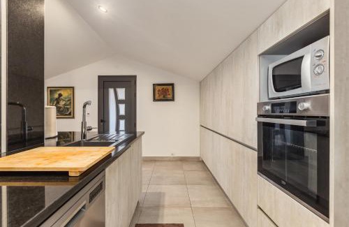 Mozelos Villa | NEW - Crestuma Bright