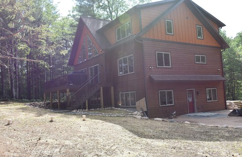 Conover House | New Custom Built 5 BR, 3.5 Bath Home on Upper Buckatabon Near Eagle River