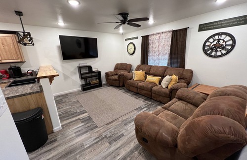 Badger Apartment | New cute clean 4plex w/game rm, centrally located between North Pole & Fairbanks