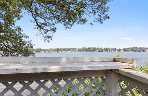 Monticello Apartment | NEW! Dave's Last Resort Lakeside-Cozy Cabin 6