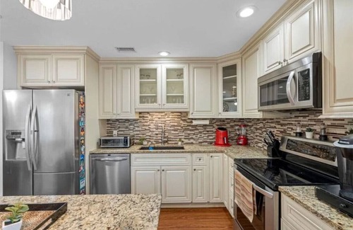 Greater Northdale Villa | New decorate house w 4 bedrooms