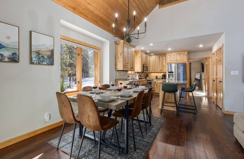 Crosslake House | NEW DESIGN~Summer on Chain of Lakes~Kings~Game Room