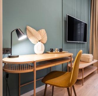 Erzsebetvaros Apartment | NEW Downtown Bliss - A Homelike Haven