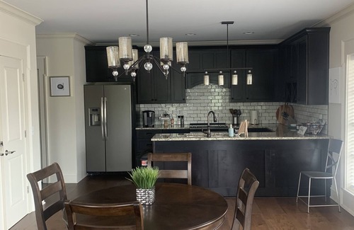 Elizabethtown House | New Downtown Luxury Townhouse in Bourbon Country